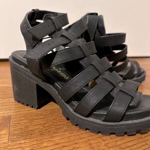 Chunky sandals